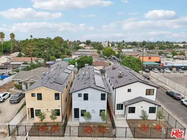 10422 Graham Avenue, Los Angeles, CA 90002 - Image #2