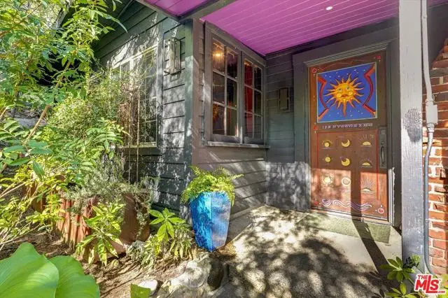 19643 Valley View Dr, Topanga, CA 90290 - Image #2