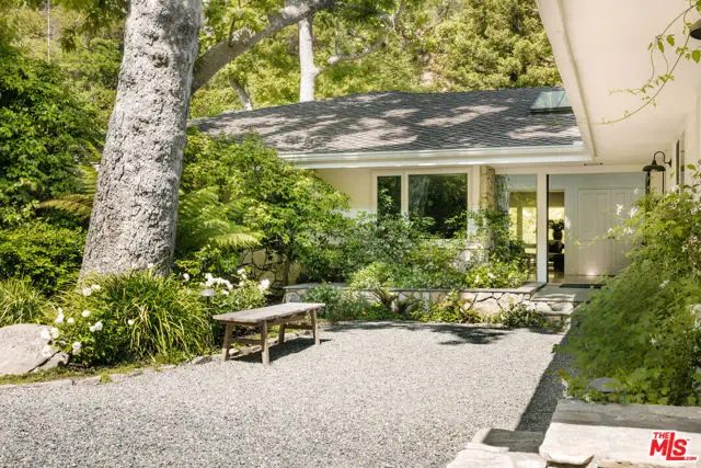 2610 Mandeville Canyon Road, Los Angeles, CA 90049 - #1