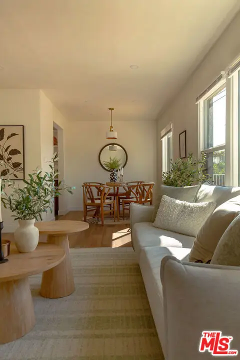 2046 S Burnside Avenue, Los Angeles, CA 90016 - Image #1