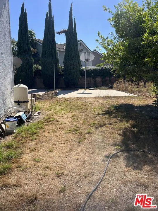 5921 Chimineas Avenue, Tarzana, CA 91356 - Image #2