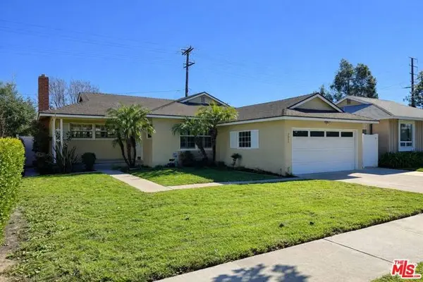 3012 Knoxville Avenue, Long Beach, CA 90808
