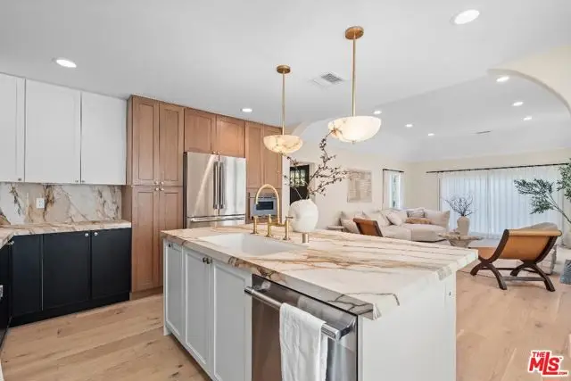 177 S Gardner Street, Los Angeles, CA 90036 - Image #1