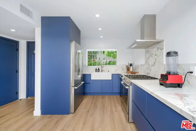 26250 Alizia Canyon Drive, Calabasas, CA 91302 - Image #3