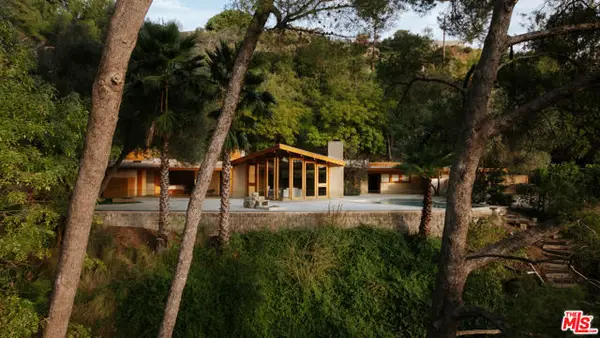 7302 Mulholland Drive, Los Angeles, CA 90046