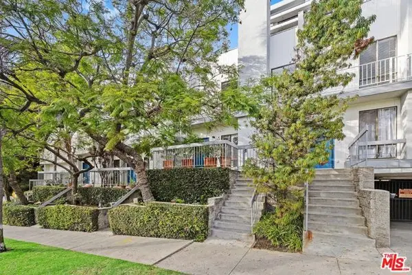 1220 Manning Avenue #7, Los Angeles, CA 90024