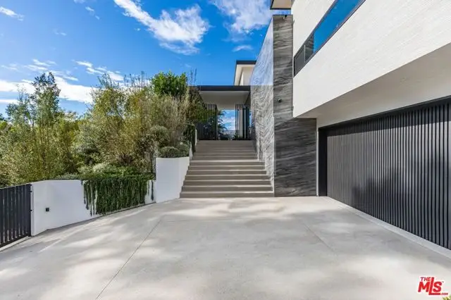 9455 Eden Drive, Beverly Hills, CA 90210 - Image #2