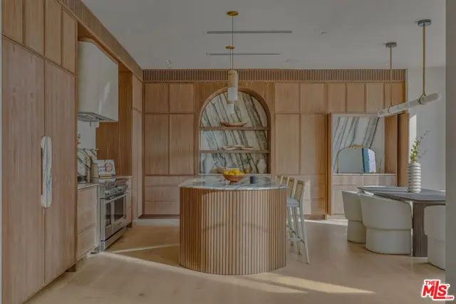 14000 Otsego Street, Sherman Oaks, CA 91423 - #1