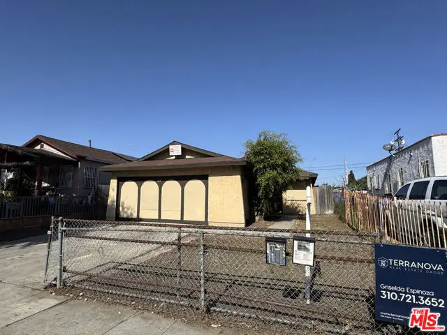 327 E 101st Street, Los Angeles, CA 90003 - #3