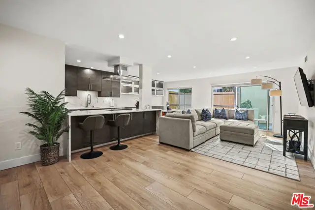 1045 N Kings Road #108, West Hollywood, CA 90069 - Image #2