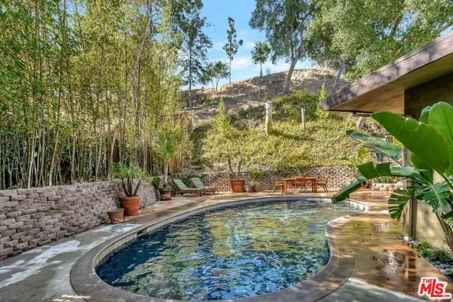 15511 Woodcrest Drive, Sherman Oaks, CA 91403 - #3