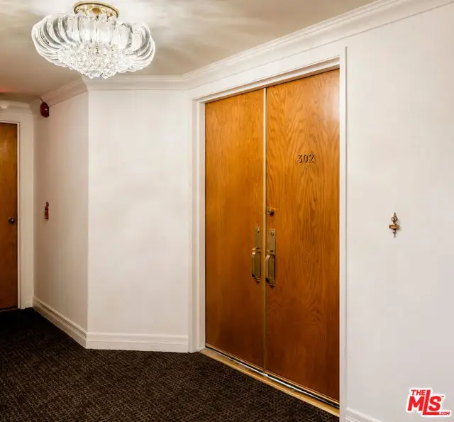 750 S Bundy Drive #302, Los Angeles, CA 90049 - Image #2