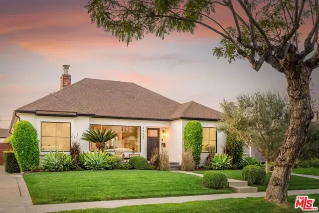 3953 S Victoria Avenue, Los Angeles, CA 90008 - #3