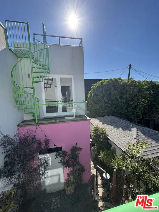 1314 Cabrillo Avenue, Venice, CA 90291 - #2