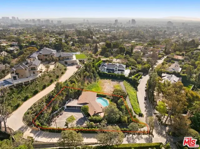 590 N Tigertail Road, Los Angeles, CA 90049 - Image #1