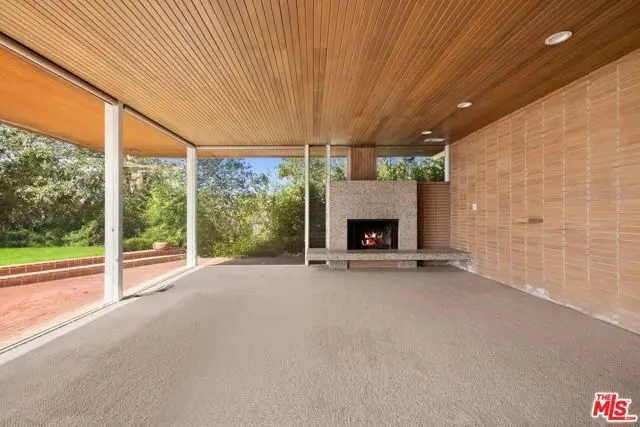 590 N Tigertail Road, Los Angeles, CA 90049 - Image #2