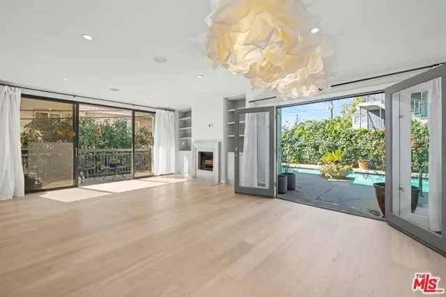 1021 Westmount Drive #102, West Hollywood, CA 90069 - #3