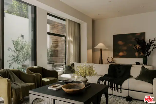 702 N Doheny Drive #TH19, West Hollywood, CA 90069 - Image #2