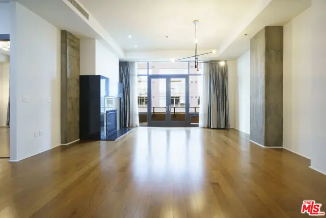 1111 S Grand Avenue #PH3, Los Angeles, CA 90015 - Image #3