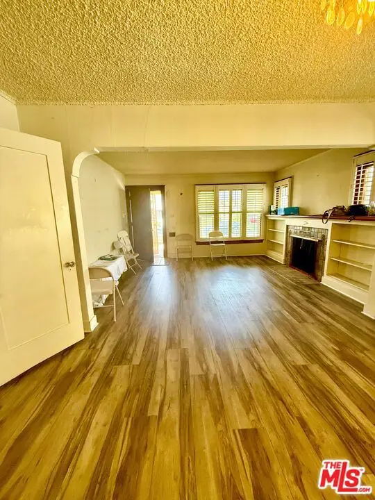 Address Withheld By Seller, Los Angeles, CA 90047