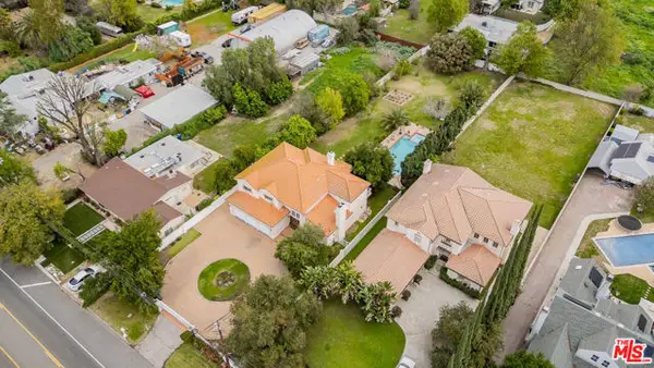 5706 Corbin Avenue, Tarzana (los Angeles), CA 91356