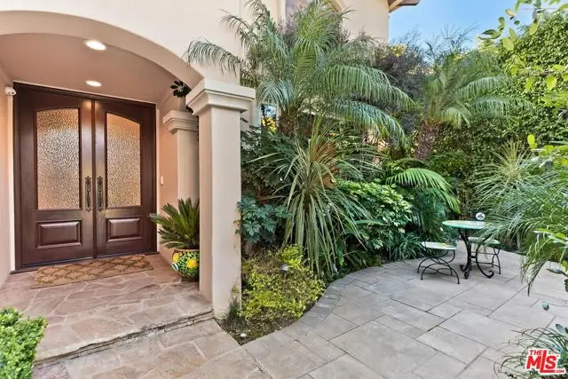 10212 Briarwood Drive, Los Angeles, CA 90077 - Image #3