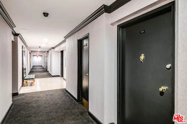 7135 Hollywood Boulevard #305, Los Angeles, CA 90046 - #2