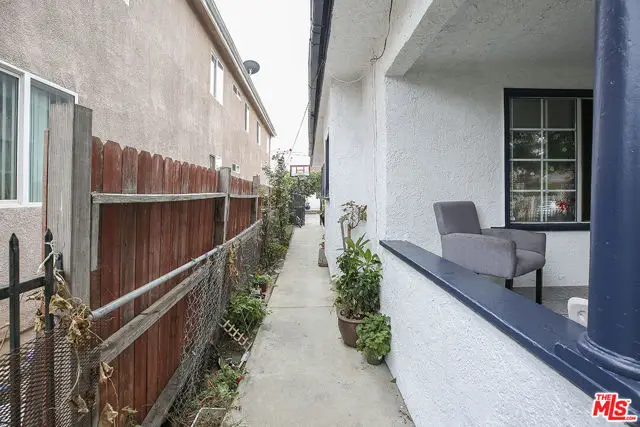 488 E 47th Street, Los Angeles, CA 90011 - #3