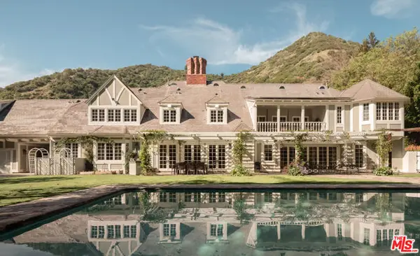 1420 Moraga Drive, Los Angeles, CA 90049