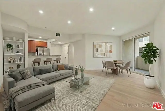 620 S Gramercy Place #122, Los Angeles, CA 90005 - #1