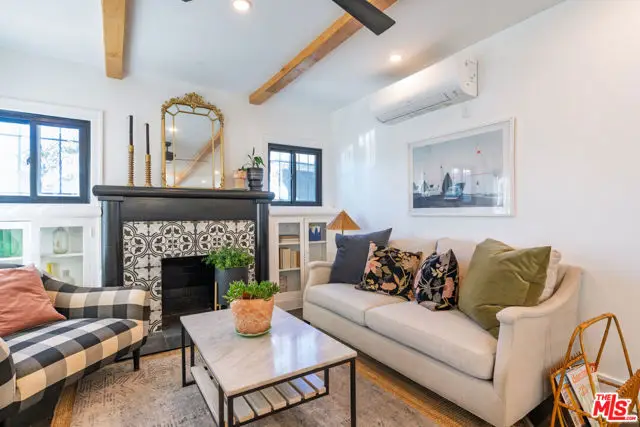 2215 W 36th Street, Los Angeles, CA 90018 - #2