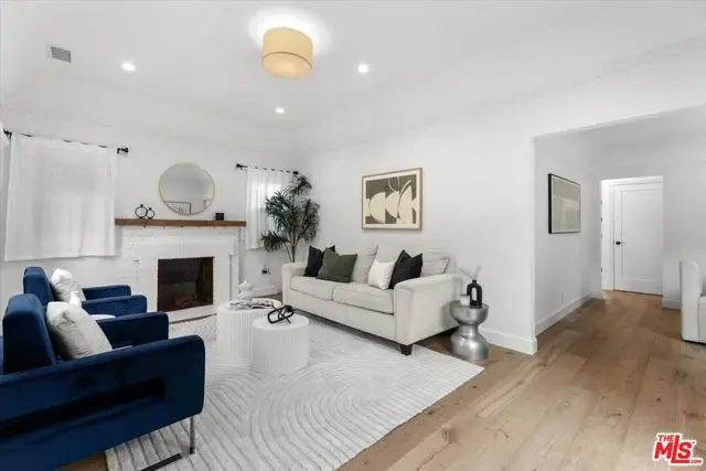 1343 Carmona Avenue, Los Angeles, CA 90019 - #1