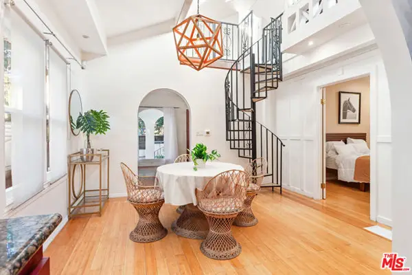 1147 Wilcox Place, Los Angeles, CA 90038