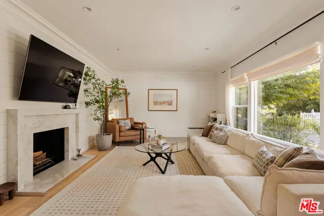 6448 Peach Avenue, Van Nuys, CA 91406 - #2