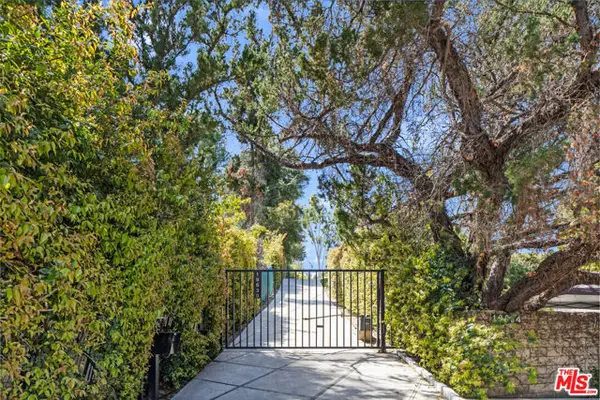 19630 Rosita Street, Tarzana (los Angeles), CA 91356