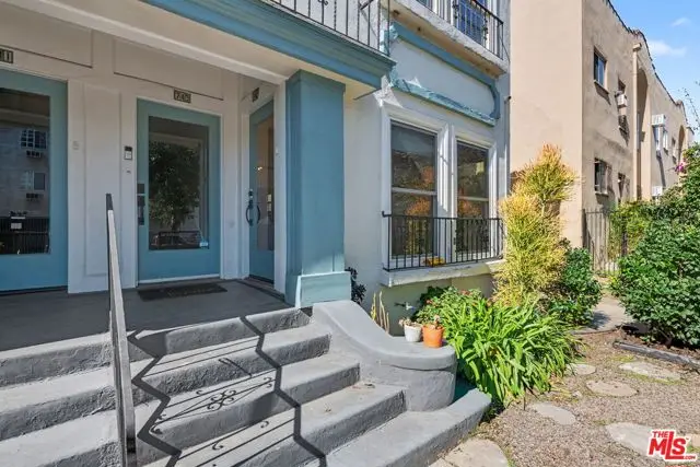 745 N Manhattan Place, Los Angeles, CA 90038 - #2