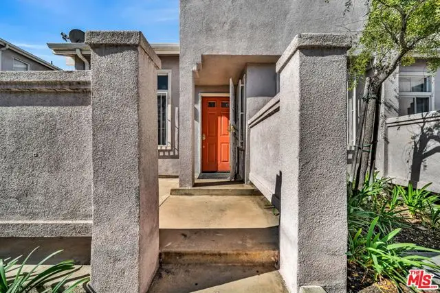 820 W Compton Boulevard #17, Compton, CA 90220 - #2