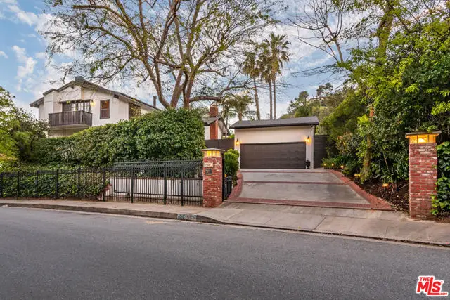 8606 Allenwood Road, Los Angeles, CA 90046 - #3