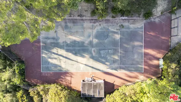 4435 Petit Avenue, Encino (los Angeles), CA 91436