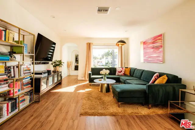 2331 S Cloverdale Avenue, Los Angeles, CA 90016 - #2