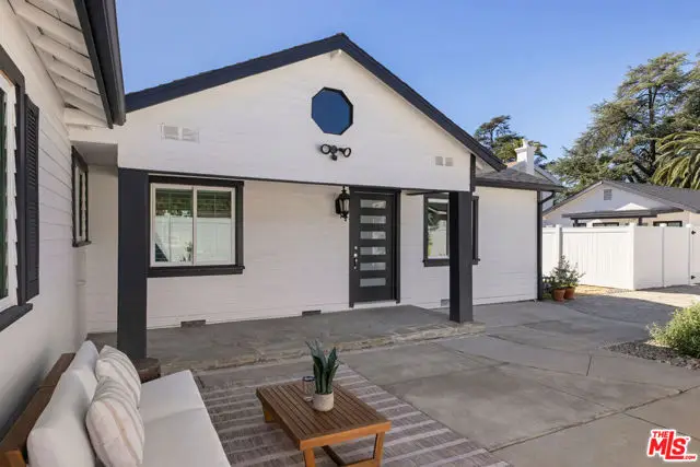 2130 El Sereno Avenue, Altadena, CA 91001 - #3