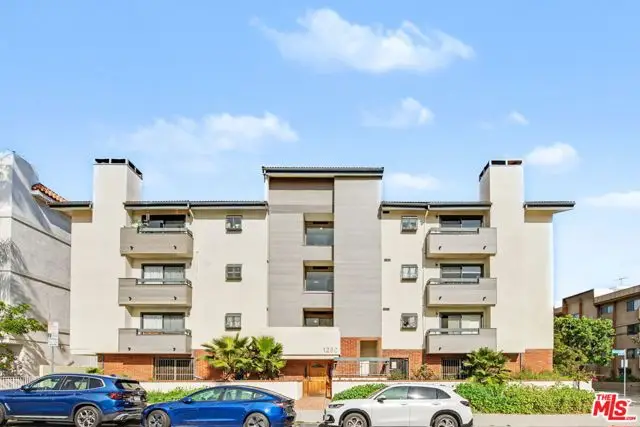 1250 Amherst Avenue #302, Los Angeles, CA 90025 - #2