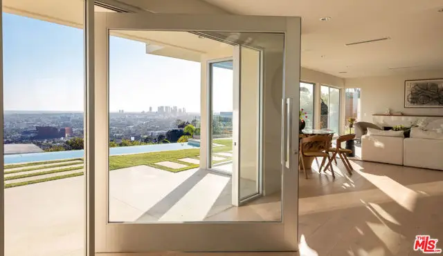 8515 Hedges Way, Los Angeles, CA 90069 - #3