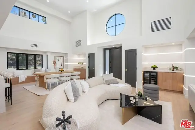 4557 Camellia Avenue, North Hollywood, CA 91602 - #2