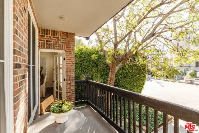 420 S Barrington Avenue #101, Los Angeles, CA 90049 - #3