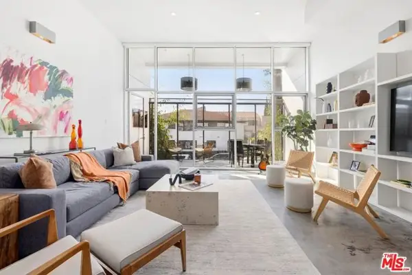 803 Wilcox Avenue #4, Los Angeles, CA 90038