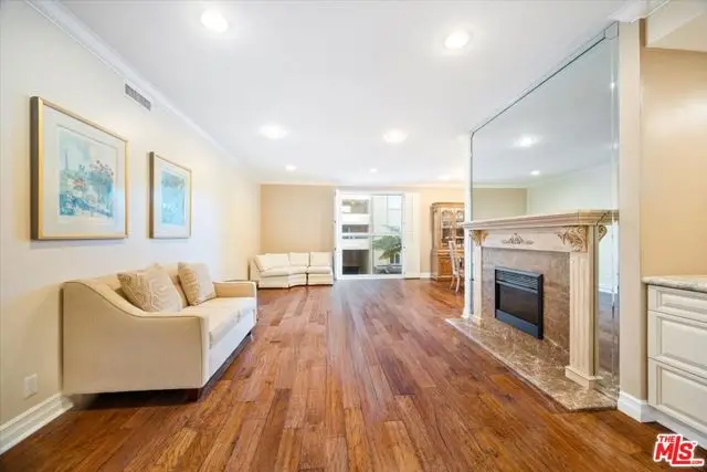 4949 Genesta Avenue #201, Encino, CA 91316 - #2