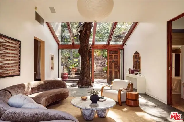 8882 Lookout Mountain Avenue, West Hollywood, CA 90046 - #1