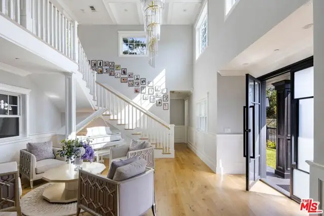 5523 Longridge Avenue, Sherman Oaks, CA 91401 - #3