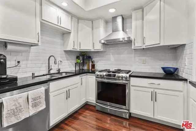 4477 Woodman Avenue #109, Sherman Oaks, CA 91423 - #2